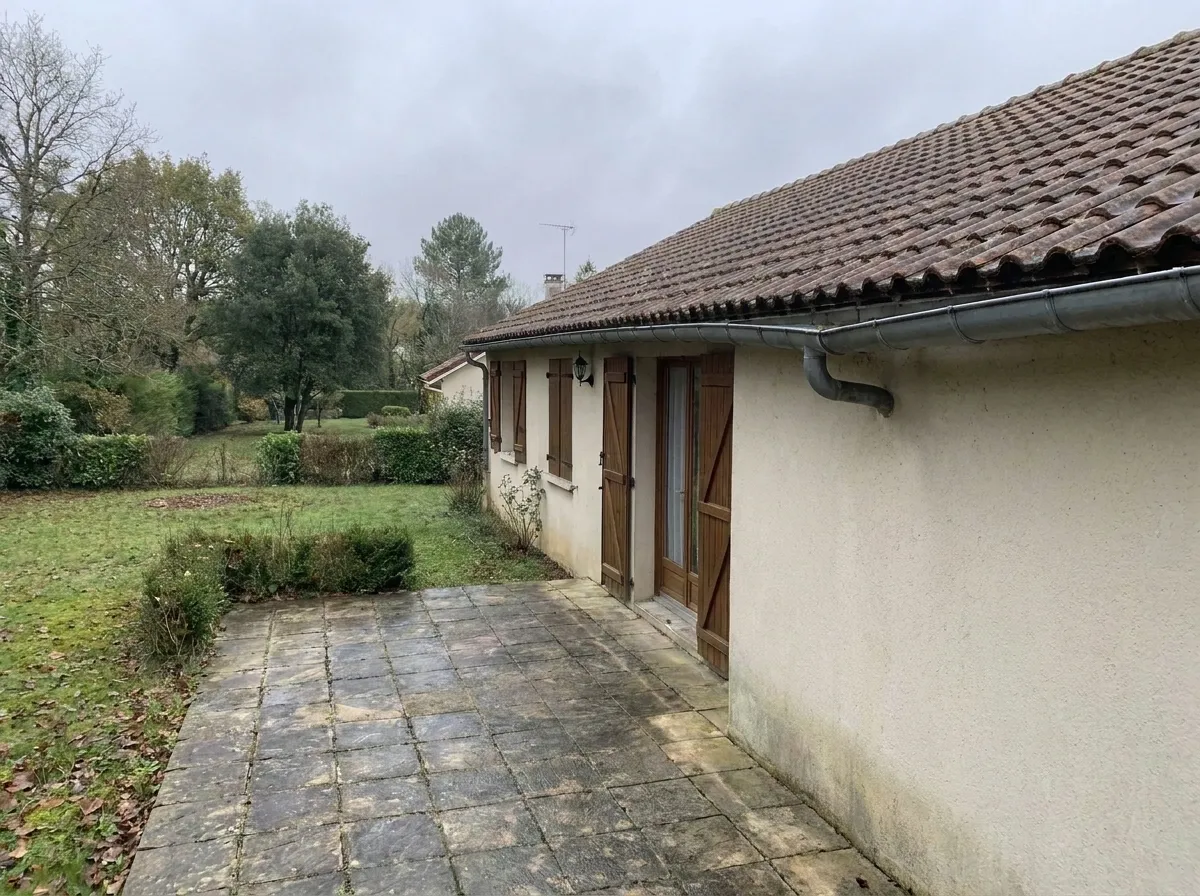 Après : Terrasse dallée et gouttières remises en état à Puilboreau